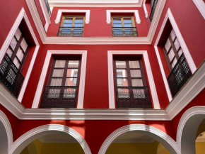 Caballerizas Apartments, Seville
